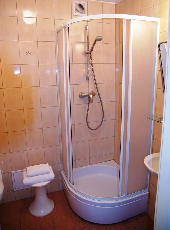 Hotel Swiatowit Łódź Buitenkant foto